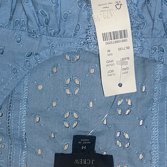 NEW J.Crew Cropped Button-Up Shirt Light Blue Eyelet Womens Medium M Casual Chic - Picture 4 of 11